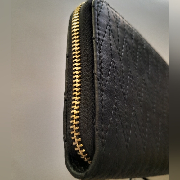 Badgley Mischka Braid Quilting Long Zip Around Wallet Black - Picture 5 of 10